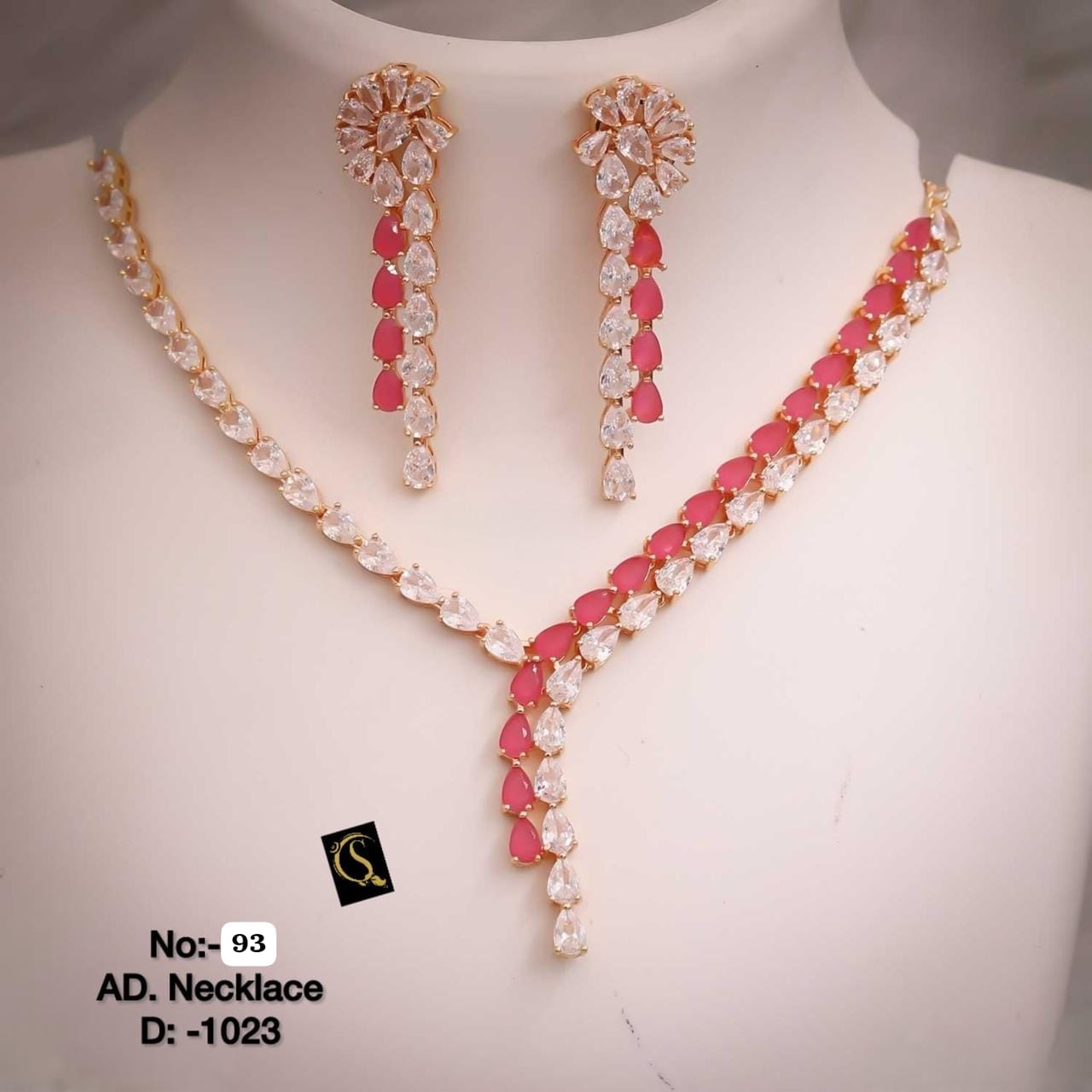 Make a statement with this gorgeous A.D. Necklace, designed for effortless elegance 🥰