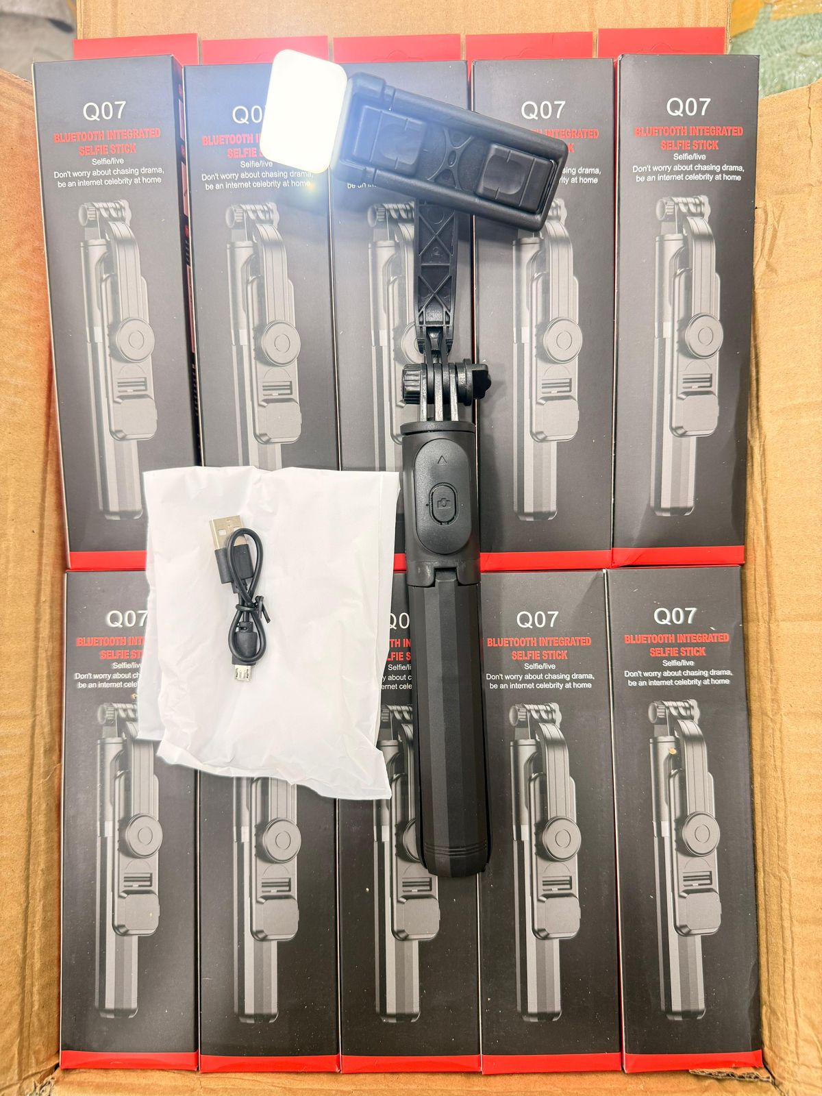 Q07 Selfie Stick 3.2 feet With Flash Light