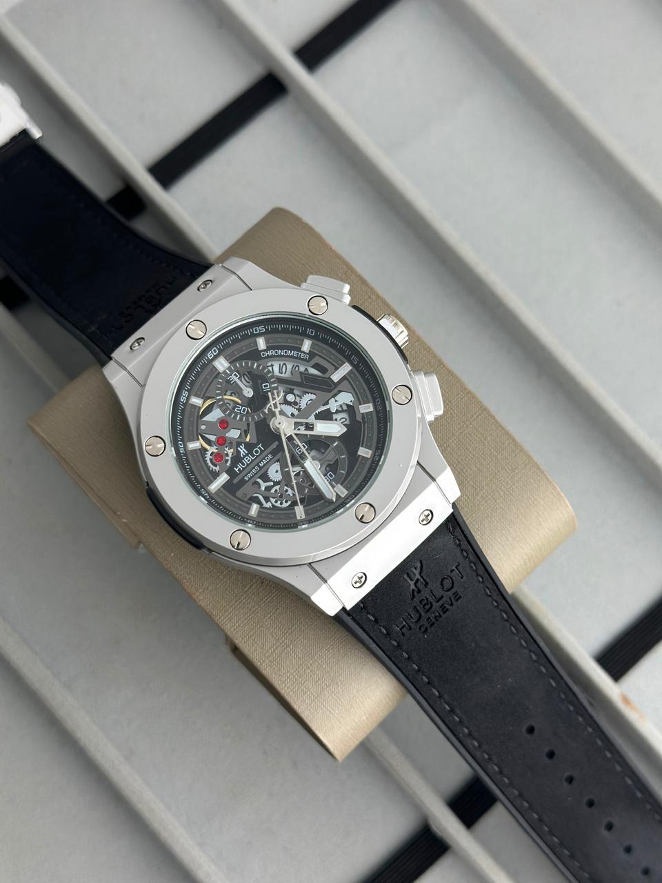 Hublot ✌️Premium Quality (VERY GOOD QUALITY)✌️*