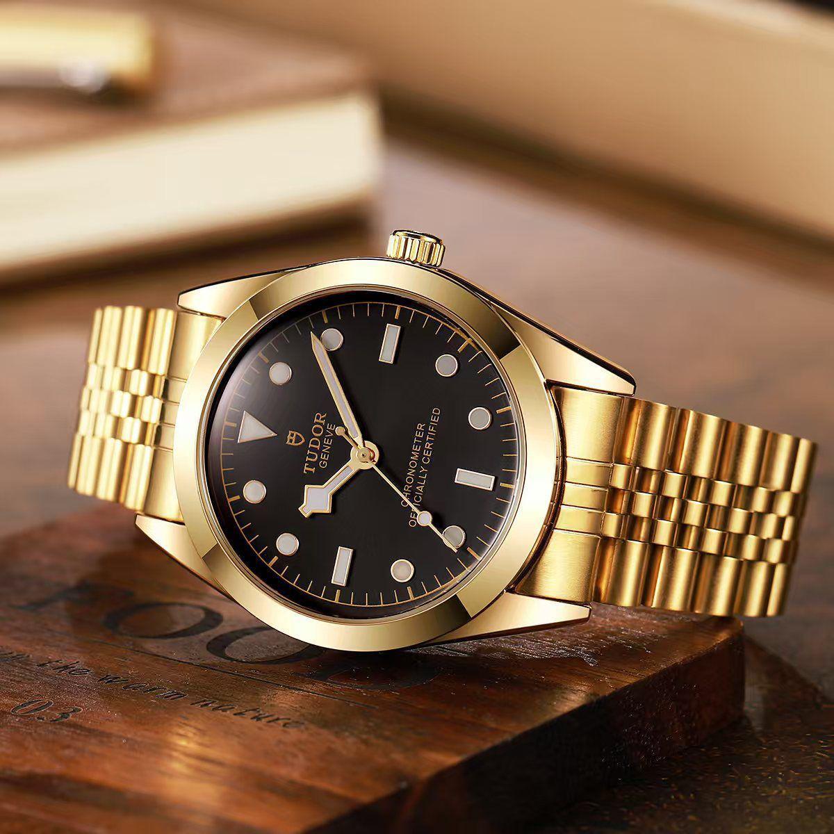 Tudor men’s
