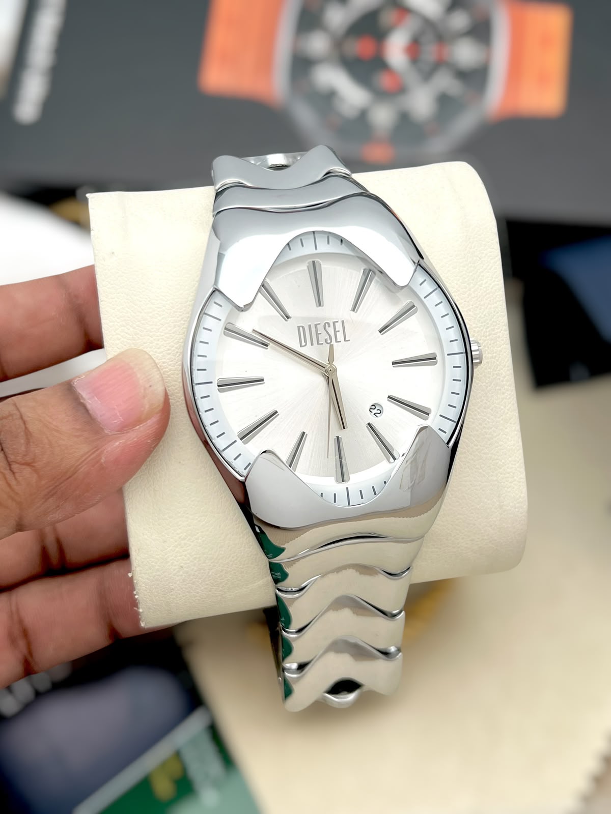 *DIESEL GOLD TONE LUXURY WATCH*