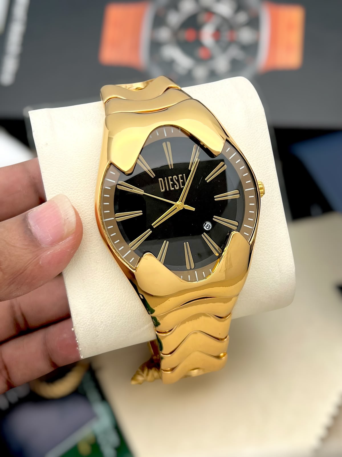 *DIESEL GOLD TONE LUXURY WATCH*