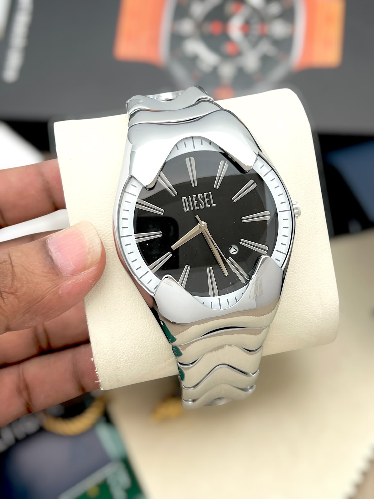*DIESEL GOLD TONE LUXURY WATCH*