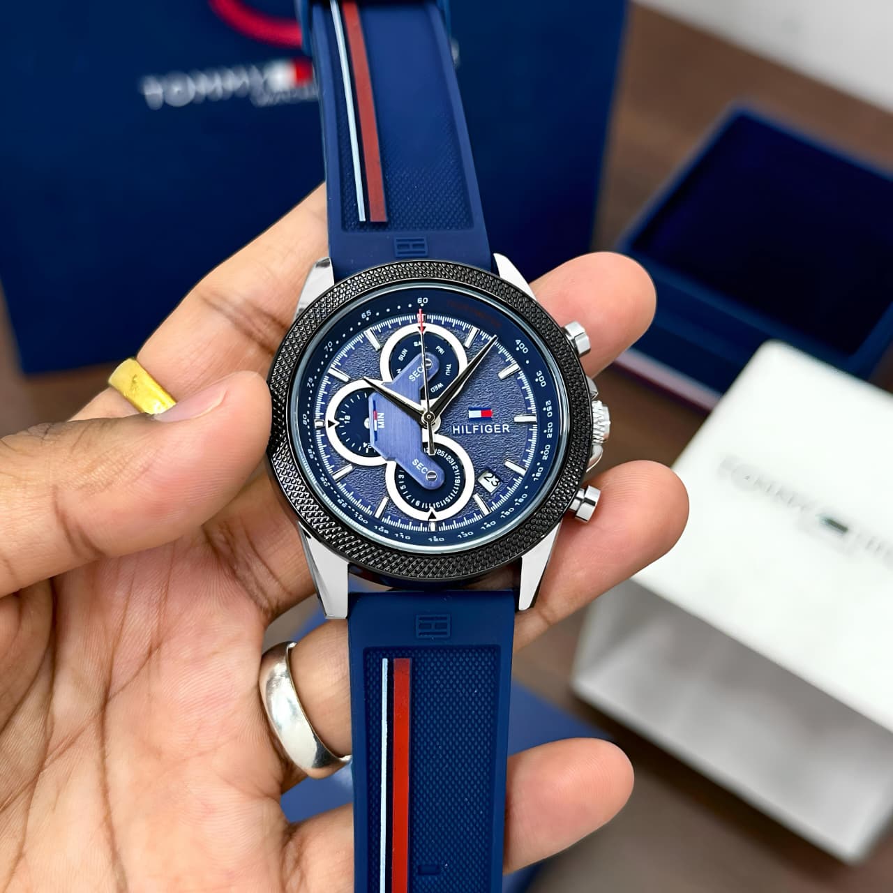 ✅ TOMMY HILFIGER