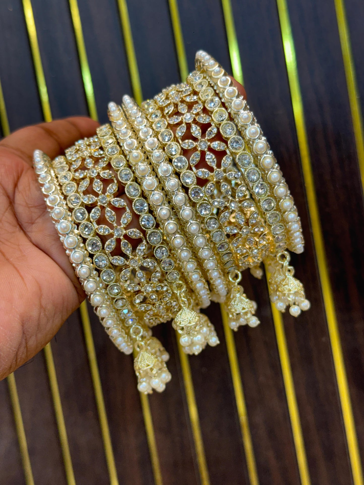 NEW JHUMKHI AD LOOK BANGLES SET