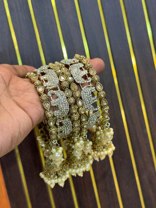 PREMIUM QUALITY AD BANGLES SET