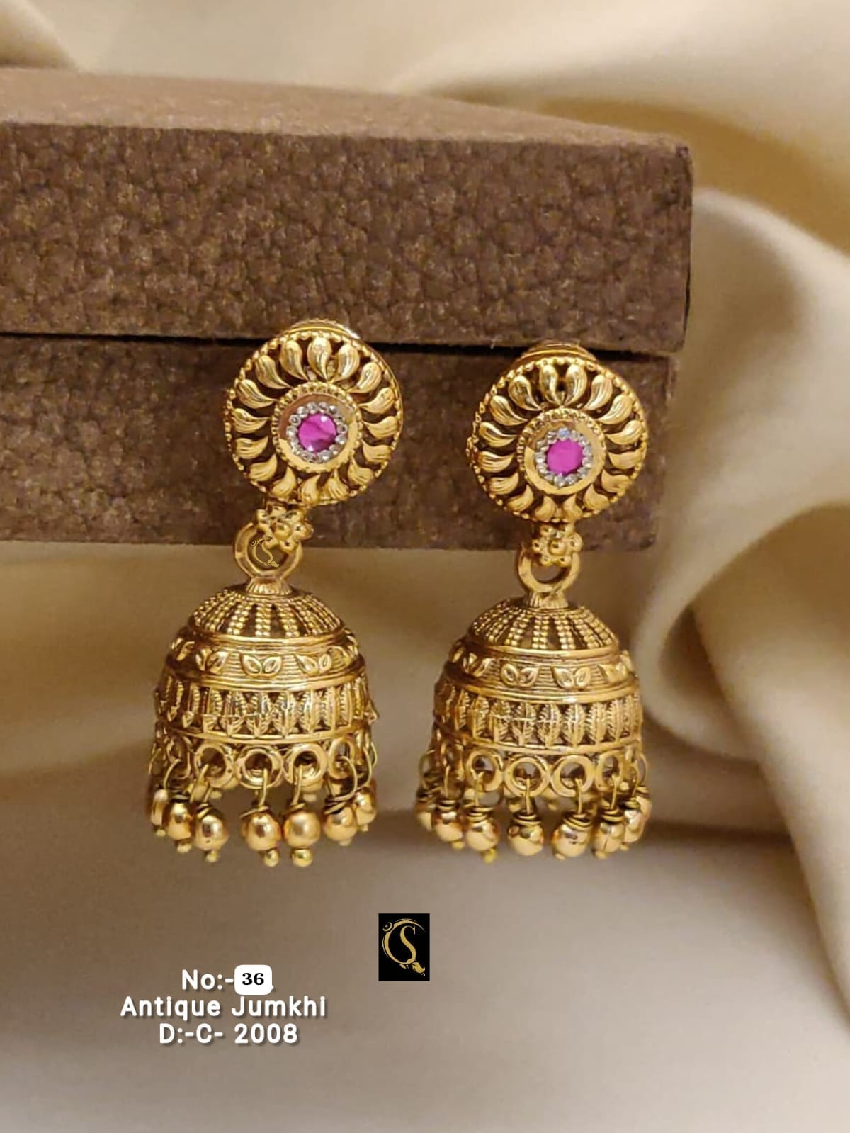 Elegant Antique Jhumki crafted with timeless traditional charm and intricate detailing 🥰