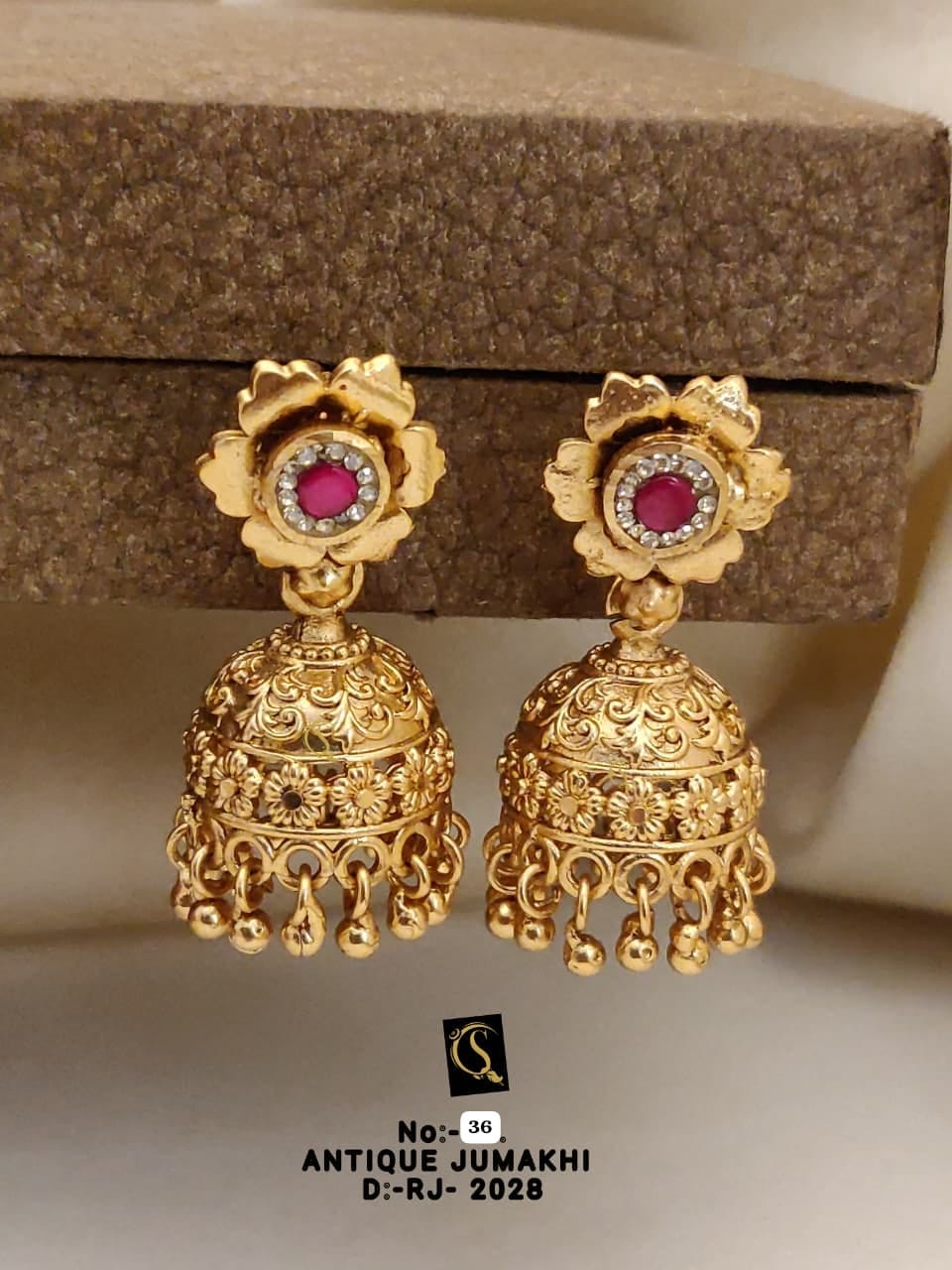 Elegant Antique Jhumki crafted with timeless traditional charm and intricate detailing 🥰