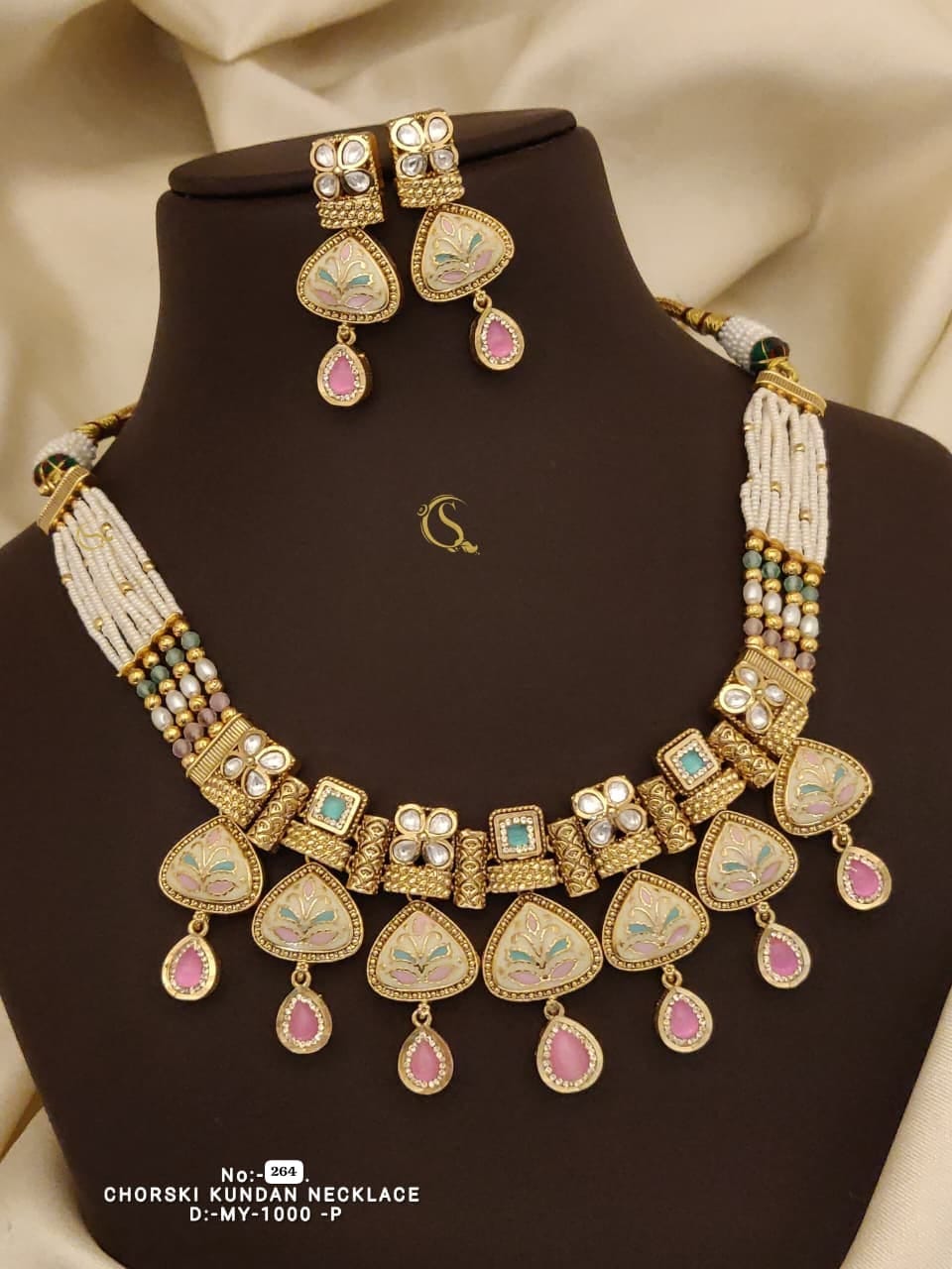 Heritage Antique Necklace crafted to bring timeless traditional elegance to your look 🤩