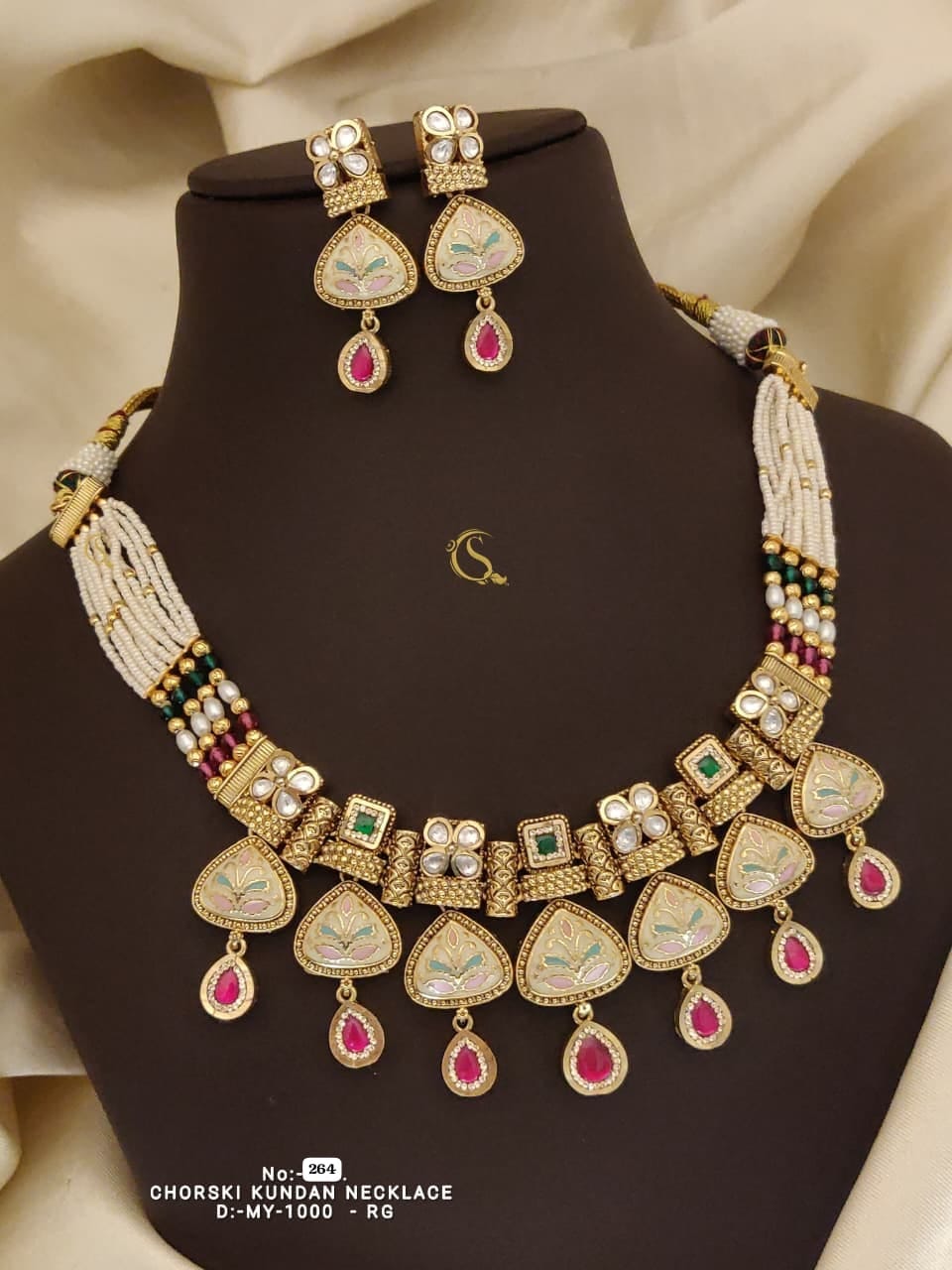 Heritage Antique Necklace crafted to bring timeless traditional elegance to your look 🤩
