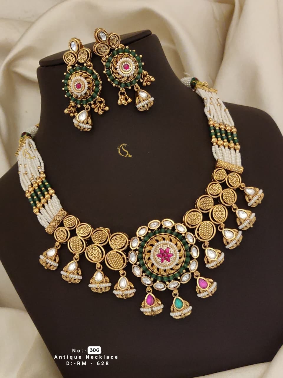 Heritage Antique Necklace crafted to bring timeless traditional elegance to your look 🤩