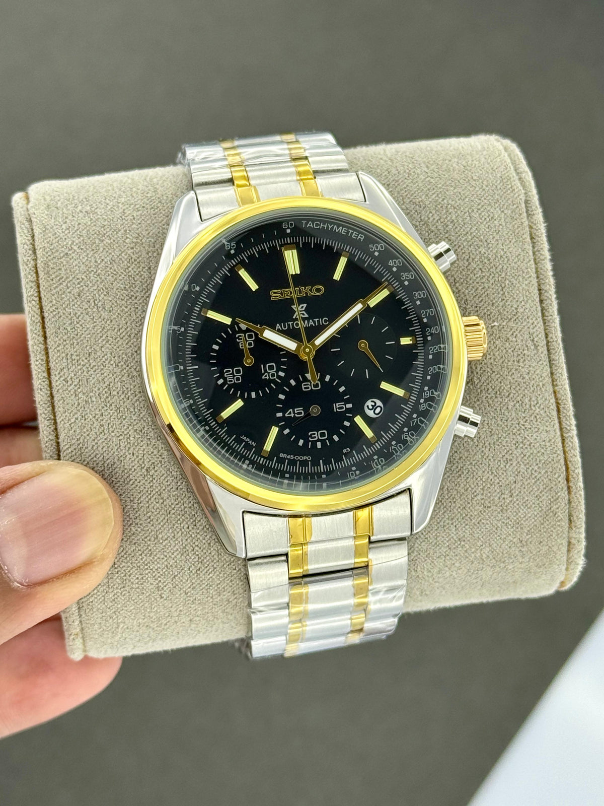 *Seiko SSB430P1 Chronograph Watch*