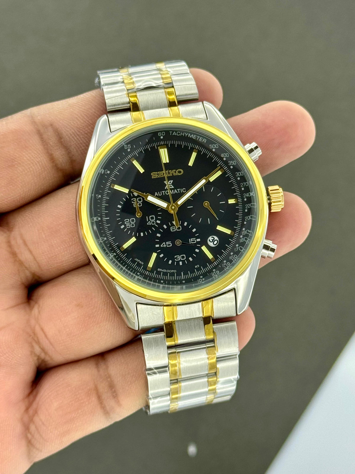 *Seiko SSB430P1 Chronograph Watch*