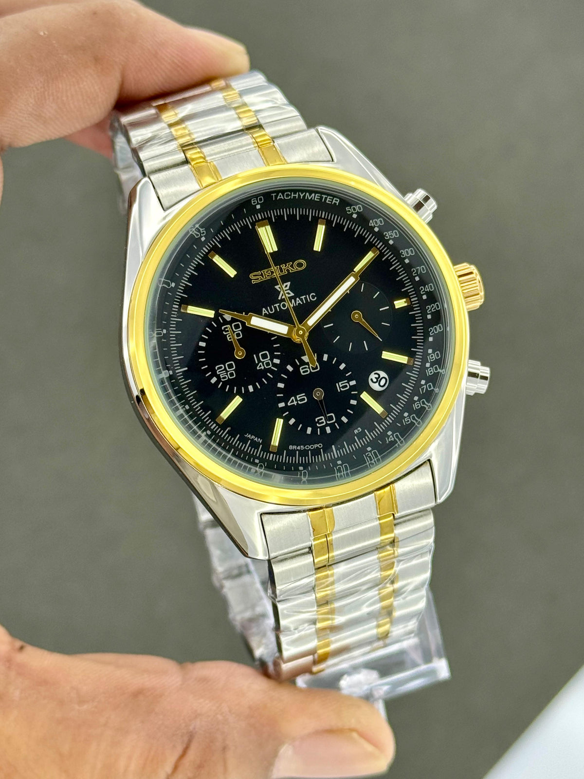 *Seiko SSB430P1 Chronograph Watch*