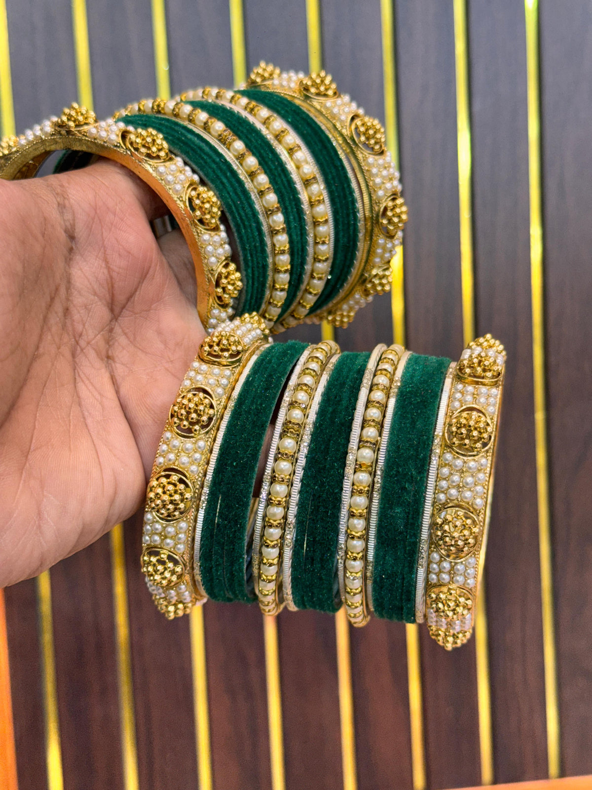 TRENDING GREEN BANGLES SET
